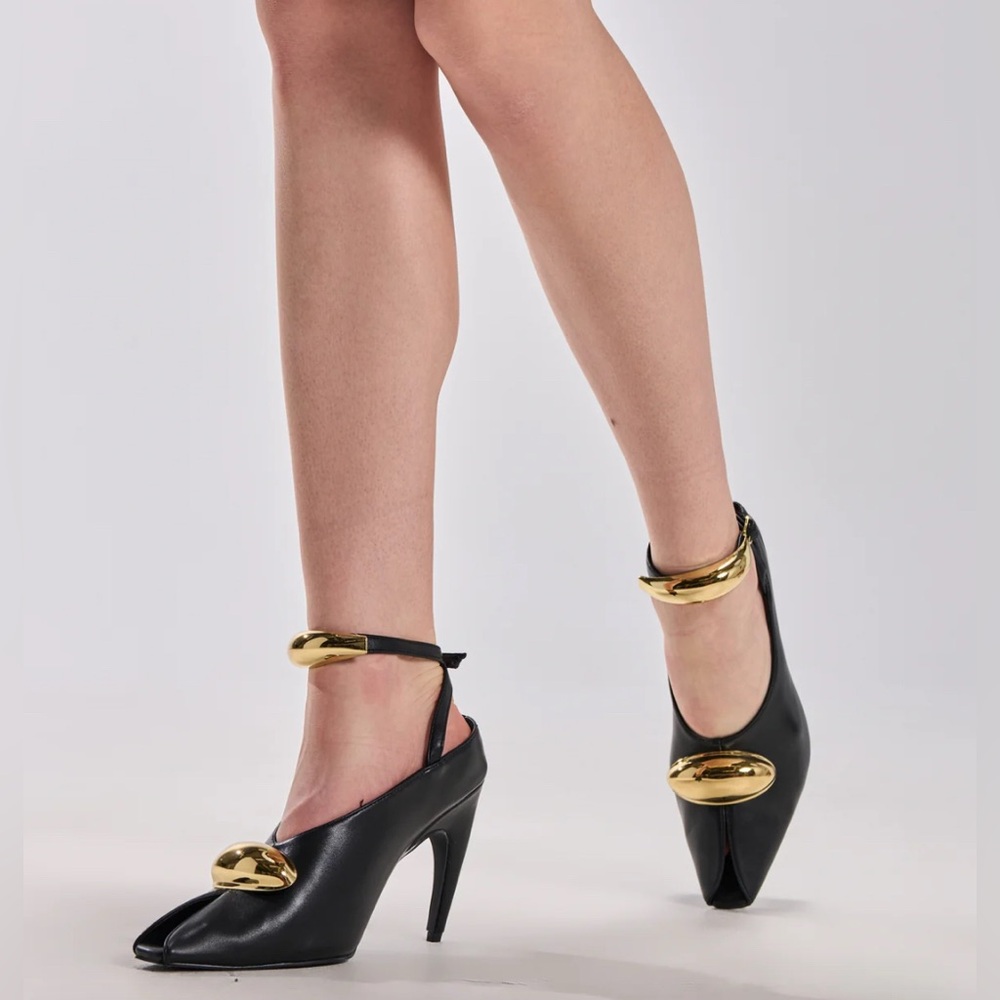 AZALEA WANG Himah Black Open Toe Pumps Sz 10